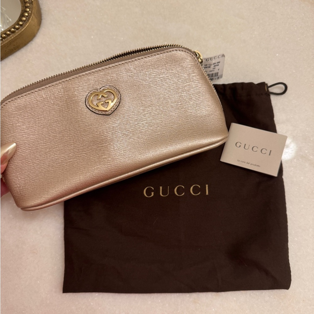 Authentic Gucci Interlocking G Heart Leather Zip Pouch / Clutch
